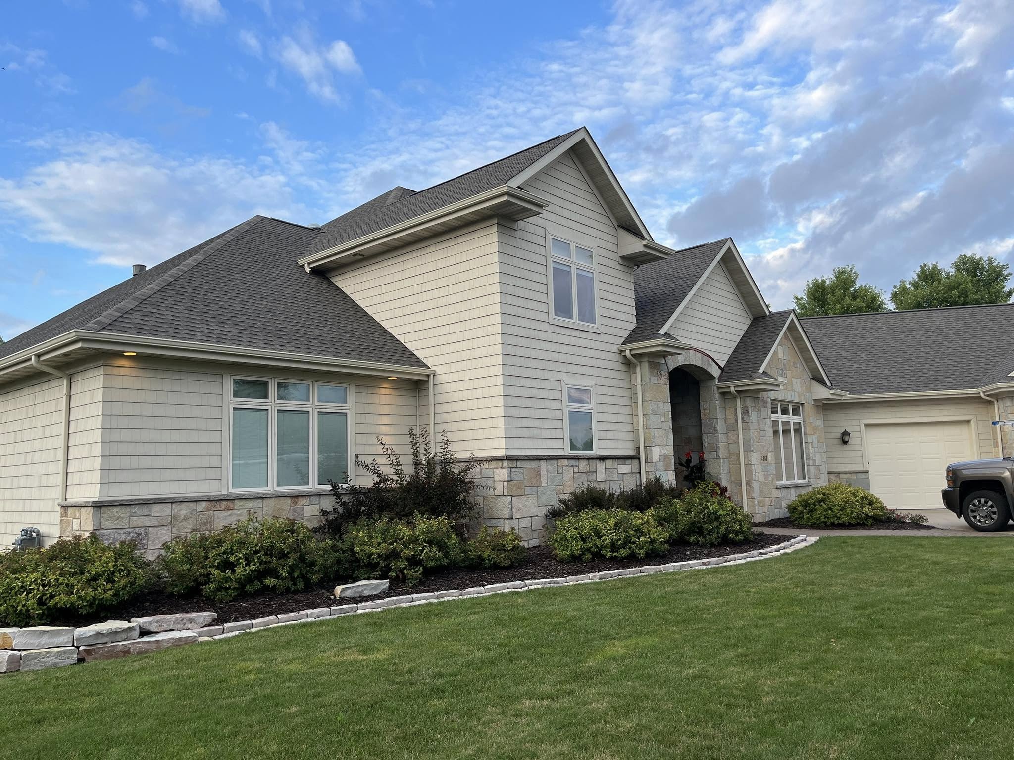 Gutter system with color options